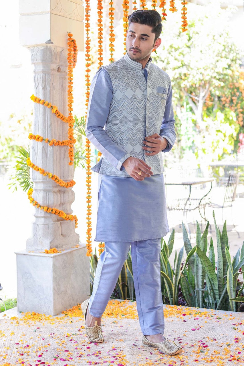 Kurta style deals with waistcoat